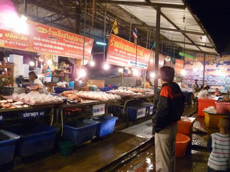 คนต่างชาติไม่เคยเจอตลาดเช้าครับตี
