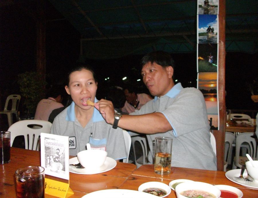 เปิดตัวด้วยภาพนี้ซะเลย.........คู่เลิฟตกปลายอดเยี่ยม..........

 :cheer: :cheer: :cheer: :cheer: :