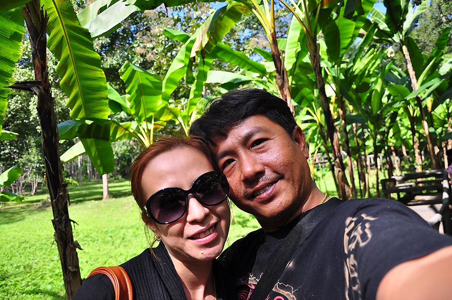 ถ่ายคู่กับที่รักหน่อย เด็กๆดันเดินไปแล้ว ถ่ายเองก็ได้ :grin: