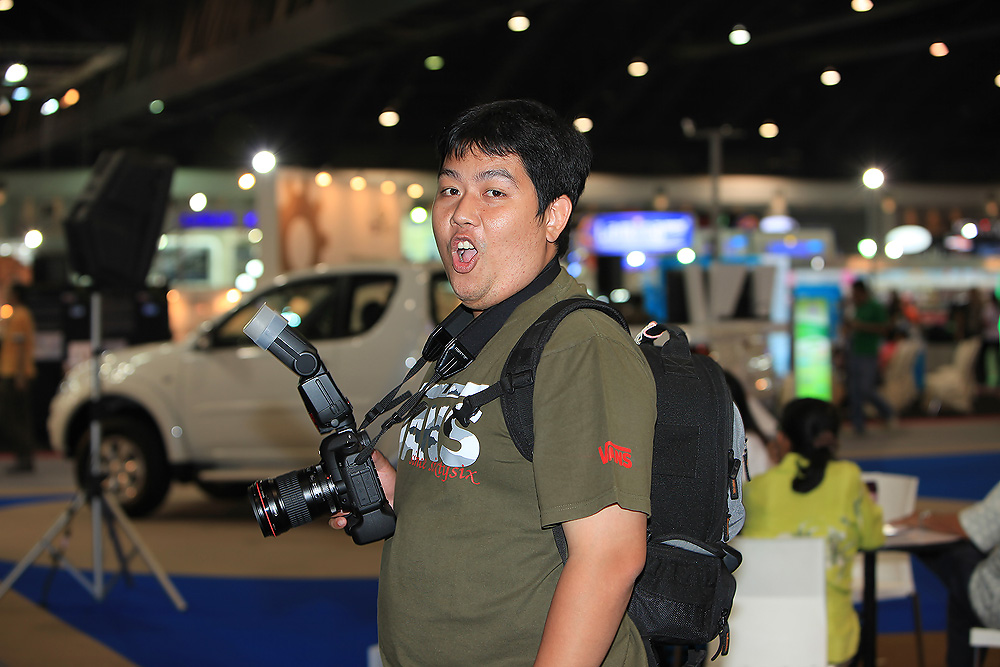 "โฮ...SUBARU"

ไปด้วยกันมา 1 วัน 
ผมเลือกชดเชยแสง 1-1.5 เพื่อให้ได้แสงผ่องๆ ลองดูสิว่าจะเป็นยัง