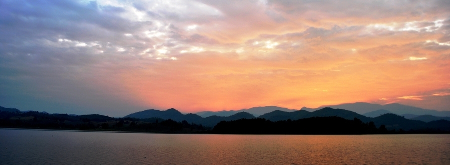 ความหวังริบรี่  เหมือนแสงตะวัน