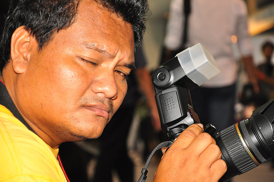 เห็นไหมเนี่ยตรูถ่ายรูปพริ้ตตี้ไว้เพียบเลย เดี๋ยวเอากลับไปเป็นแบบคืนนี้ให้หมดเลย............ :grin: :