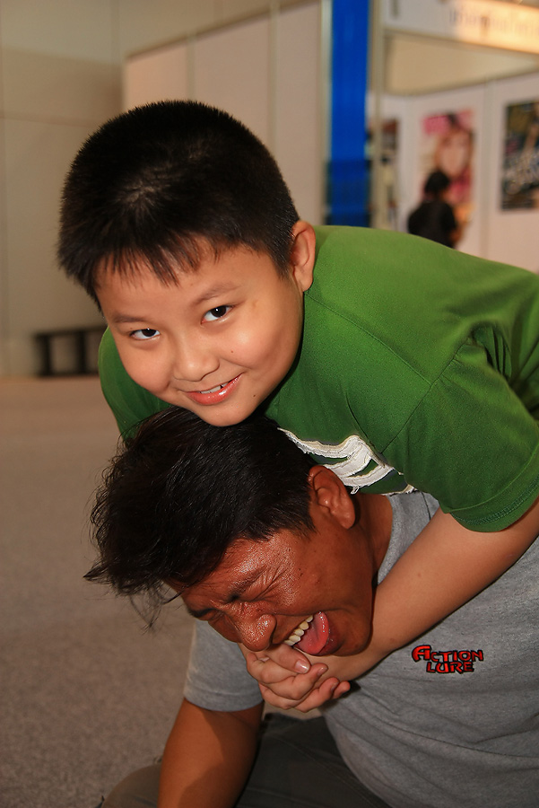 พักกันซักแป๊บ....ให้พ่อกับลูก เค้าได้สานใยรัก กันมั่ง
 :laughing: :laughing: :laughing: