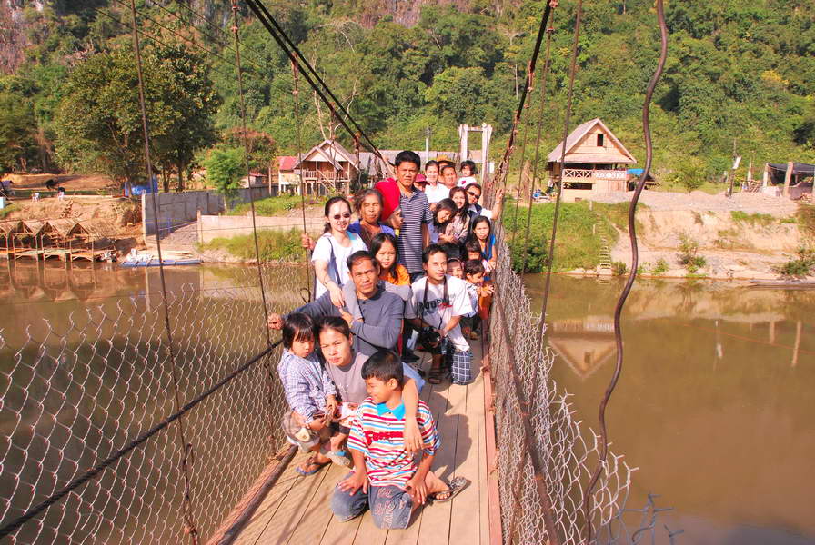 ถ่ายรูปหมู่ก่อนครับว่าได้มาเที่ยวแล้วเก็บภาพไว้เป็นที่ระลึก :smile: :grin: :grin: