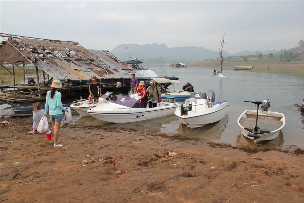 ถึงท่าเรือที่จัดทำโครงการ บ้านโบอ่