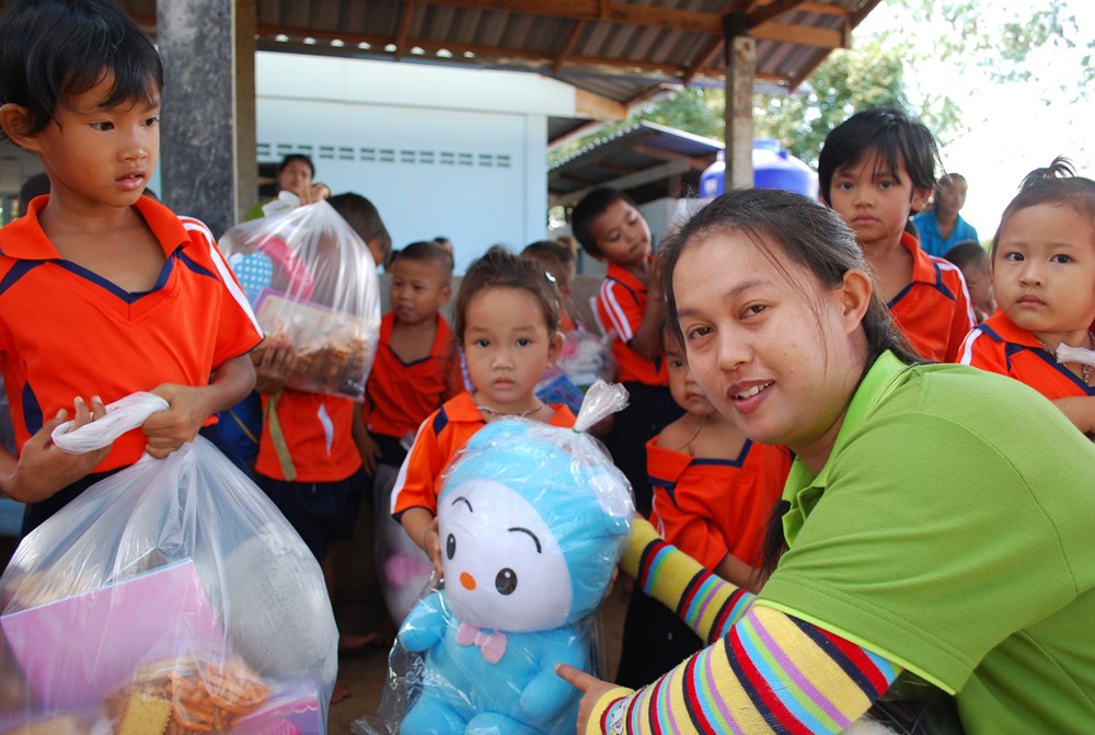 ตัวนี้พิเศษสำหรับเธอ เธอผู้เป็นแรงบันดาลใจ ให้ฉันมีกำลังเสาะแสวงหามาฝากเธอและเพื่อนๆทุกคน
พรีเซนเตอ