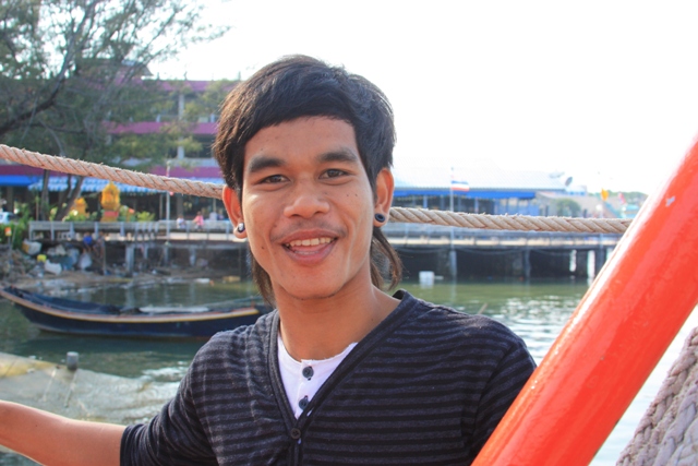 แนะนำสมาชิกกันหน่อย
 น้องเบิร์ด เกือบเมาเรือ :laughing: :laughing: :laughing:
