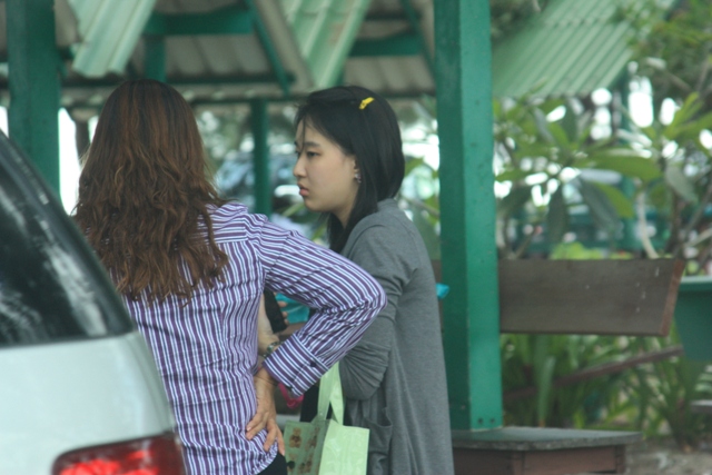 อ่ะระหว่างทางกลับเขามาหาข้าวทานกันเอาสักหน่อย :love: :love: