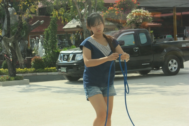 เปลี่ยนใจดูห่างฯดีกว่า :love: :love: :love: