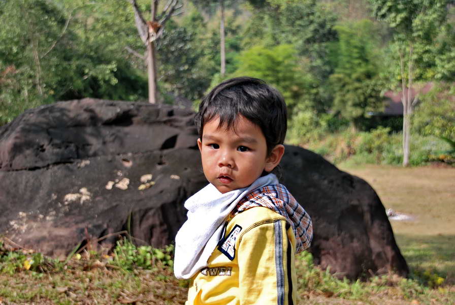 [b]ขอลากันด้วยภาพลูกผม...ยืนขี้มูกไหลเลยแล้วกันครับ



                                         