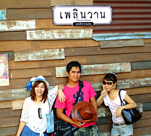 มาแล้วคับ :grin:ช้าไปนีดนึงนะคับนั้งย่อรูปซะตาลายเลยมาชมกันต่อเลยนะคับ :grin: