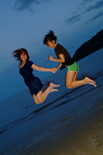 สาวๆสนุกกันใหญ่เลย :grin: