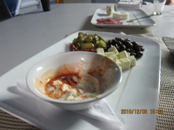 กลับมาที่เรือก็มี snack ให้พร้อมเบียร์เย็นๆ