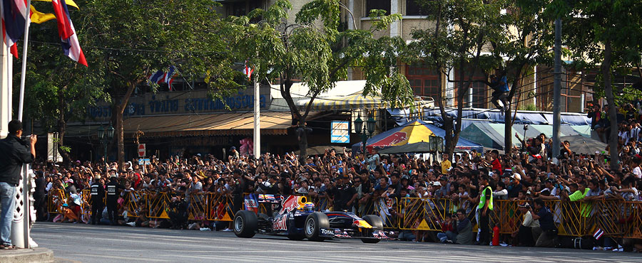 หมดแล้วครับ สำหรับการโชว์ F1 ครั้งประวัติศาสตร์ ในประเทศไทย

ขอขอบคุณ .....สำหรับทุกท่าน ทุกความเห