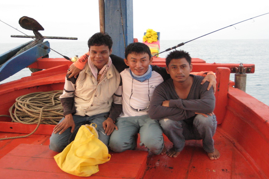 น้องบุญธรรมผม สายัณ กับเพื่อนน้องบ