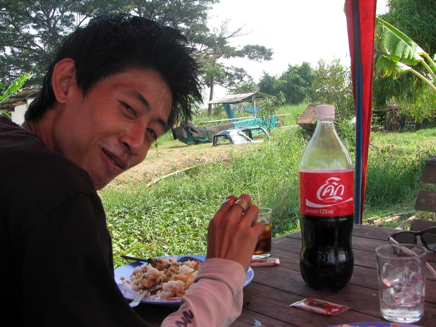 กินอย่างสบายใจ...ค่อยๆกิน มีความสุขจริงๆ :cheer: :cheer: :cheer: