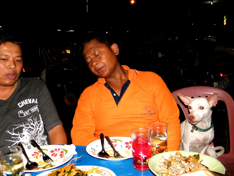 เต็มที่ ไอ้น้อง....ไม่ต้องห่วงฉัน :laughing: :laughing: :laughing: :laughing: :laughing: :laughing: 