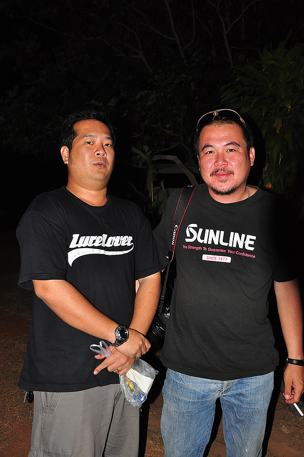 ก่อนงานเลิกขอถ่ายรุปท่านประธานกับท่านเหสักนิด ดูดิว่าใครแก่กว่ากัน :laughing: :laughing: :laughing: 