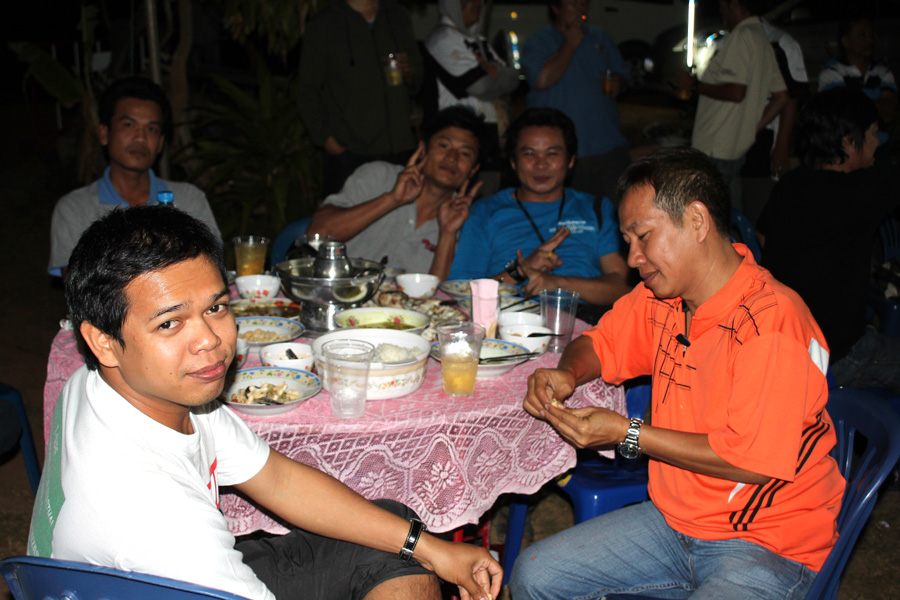 โต๊ะนี้หน้าคุ้นๆนะเนี่ย :laughing: :laughing: :laughing: