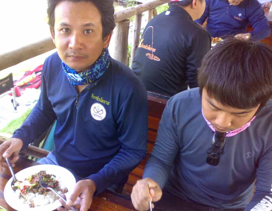 โต๊ะนี้ ของ น้า บอลรูปหล่อครับ ( โฆษกประจำทีม ) :cheer: :cheer: :cheer: