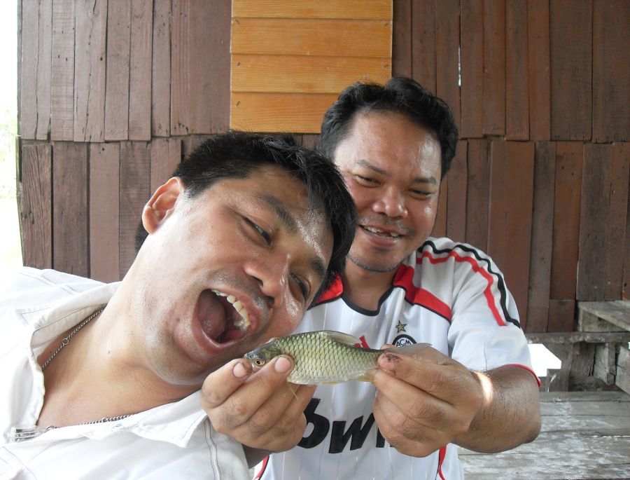 เพลินกันใหญ่ครับคู่นี้ได้ขึ้นมาเรื่อยๆครับ :cheer: :cheer: :cheer: :cheer: :cheer: :cheer: :laughing