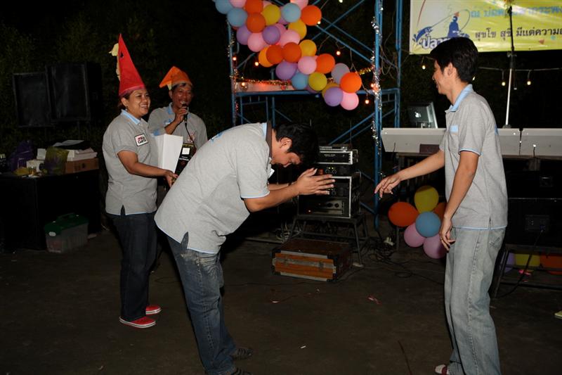 น้าบิ๊ก ก็จับได้ของ น้าโอ๋ ปลายาง ครับ โห มืออ่อนมาก่อนเลย อิอิ  :laughing: :laughing: :laughing: :l