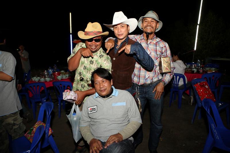 น้ากบ พวกแก๊งสามช่า เค้าชี้ น้ากบ ทำไมครับ  :laughing: :laughing: :laughing: :laughing: :laughing: :