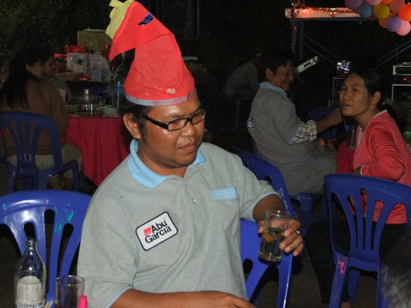 พี่ พี่ มาว ยาง  :laughing: :laughing: :laughing: :laughing: :laughing: :laughing: :laughing:

[b]