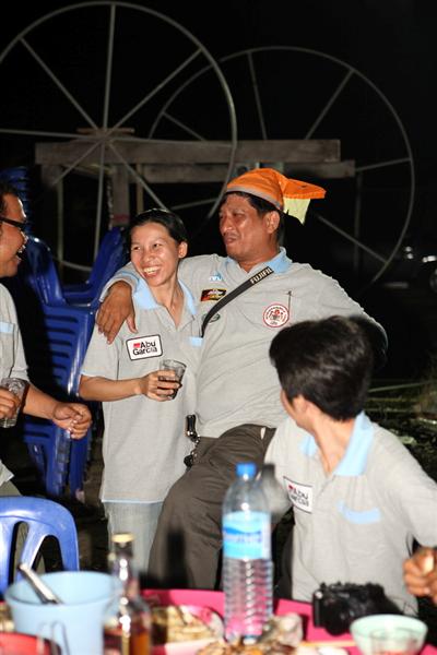 มีแซว แนะ มีแซว แซวใครไม่แซว แซวซ๊อเดี๋ยว ซวย  :laughing: :laughing: :laughing: :laughing: :laughing