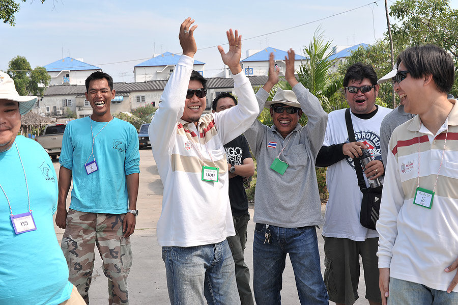 เย้ยๆๆ    แพ้ครับพี่

 :laughing: :laughing: