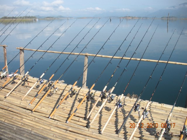 มาฉายหนังต่อคับขอบคุณพี่ๆชาวsiamfishingที่เขามาชมและให้กำลังใจทุกท่านคับ