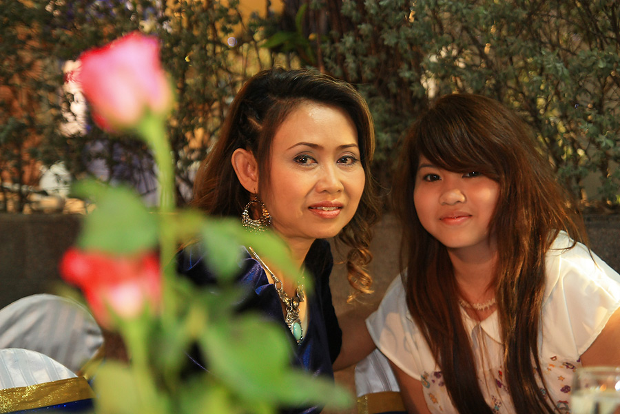อ่อ ๆ ๆ ลืมบอกไปช่วงนี้ นังต่าย ยึดกล้องไปพงเต๊บมาดไปแระอ้ะ
 :grin: :grin: :grin: