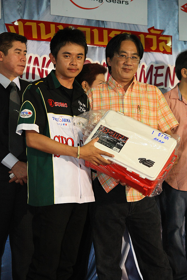 ป๊าดดดดดดดด..........แจกกันยิ่งกว่ารายกา