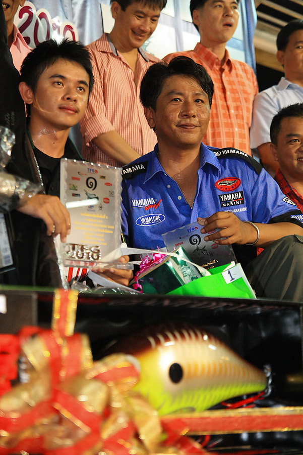 หล่อจริง ๆ ปีนี้เป็นถึงแชมป์  ปีหน้า