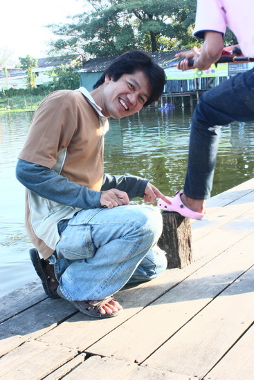 อิจฉานะเนี้ย รองเท้าคู่นี้