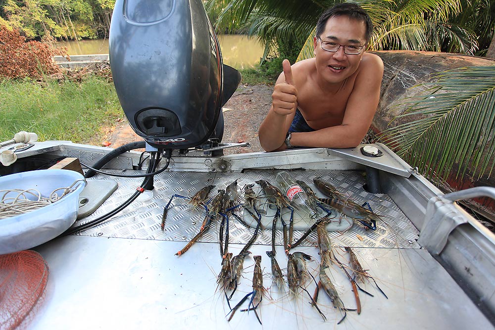 ภาพกุ้งหมดแค่นี้ ถ่ายไว้น้อยครับ  :smile: