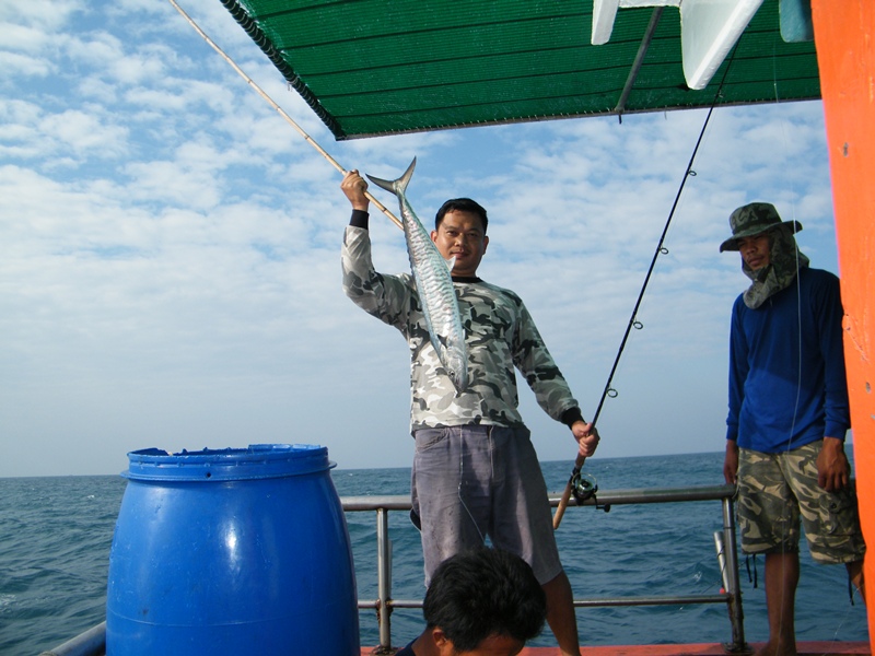 น้าเอ๋แอบไปแจมท้ายเรือ....ได้ตัวเหมื