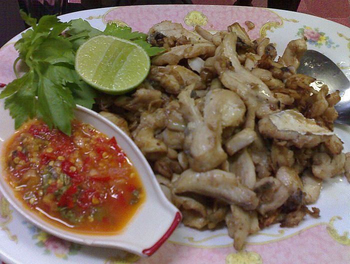 ลงรุปเสร็จ ขอกินโฉมงามทอดกระเทียมต่อ :umh: :umh: :umh: