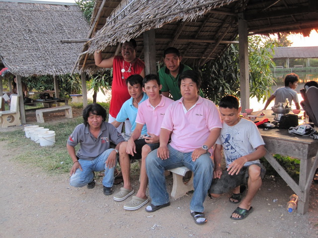 Relax-Team  ขอสวัสดิ์ดีปีกระต่ายกับนักตกปลาทุกท่าน  ขอให้ทุกท่านมีความสุขกับการตกปลาตลอดปีกระต่ายครั