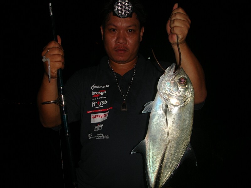 ตกปลาชายฝั่ง (Rock fishing)