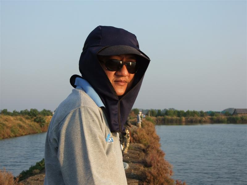 อ๋อ น้ากวั๊น นี่เอง ดูจากสีหน้า บ่งบอกเลย ยังม่ายได้ปลา ชัวร์ .........ฟันธง
:laughing: :laughing: 