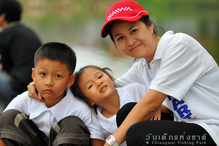 





เสียดาย วันนี้คุณพ่องานยุ่ง ต้องไปตรวจตราความเรียบร้อยของงาน

วันหลังผมต้องขออนุญาต เช