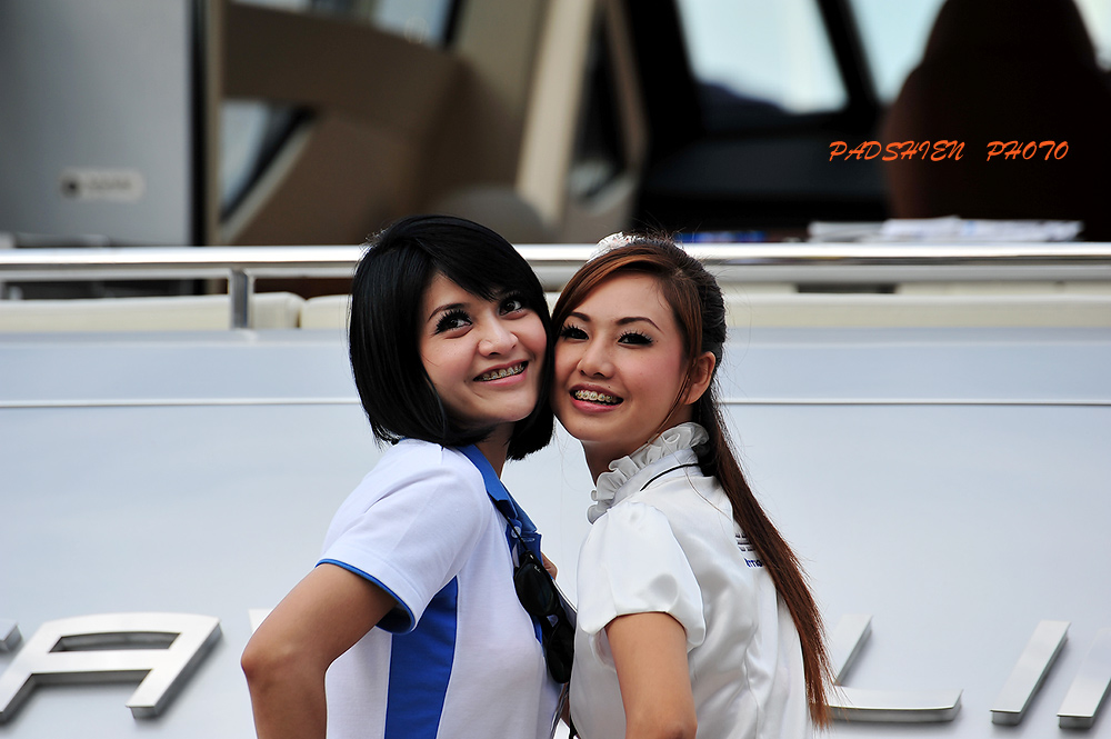  :ohh: :ohh: น้า vris อย่าเพิ่งนอนน่ะครับเอารูปมาชมหน่อยคร้าบบบบบบบ  :talk: :talk: :talk: :talk: