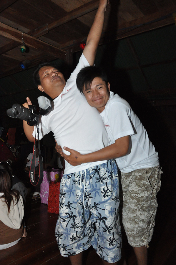 เจ้าน็อตกลัวน้ามาดเหงา เลยเต้นเป็นเพื่อน เฮ้ยน็อตไม่ต้องกลัวเดี๋ยวจัดให้เอง :grin: :grin: :grin:
