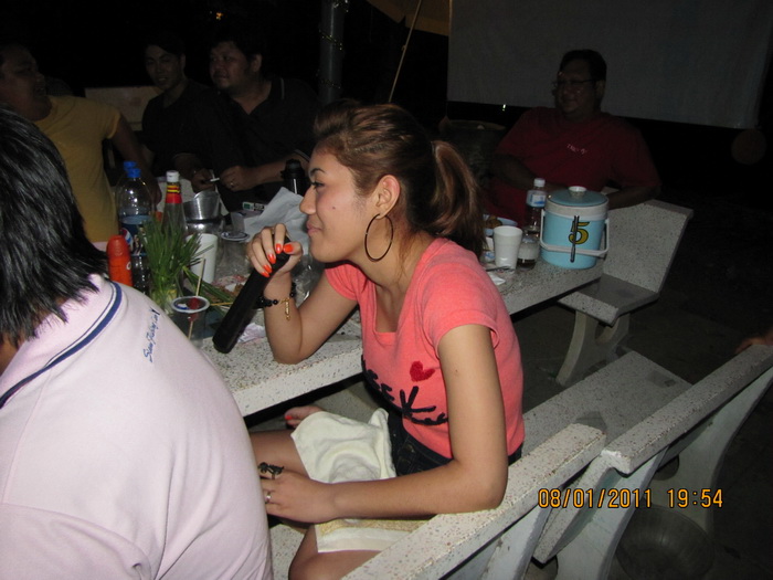 และหวานใจของ นายกั๊ก กองทัพอ๊อดๆ

น