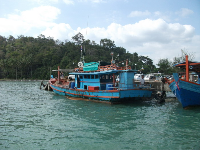  :sad: เรือพรวิไลของหยังหรนเข้ามาพอดี.