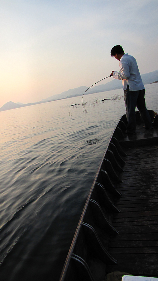 [q][i]อ้างถึง: รักษ์น้ำ posted: 12-01-2554, 13:16:21[/i]

สวั