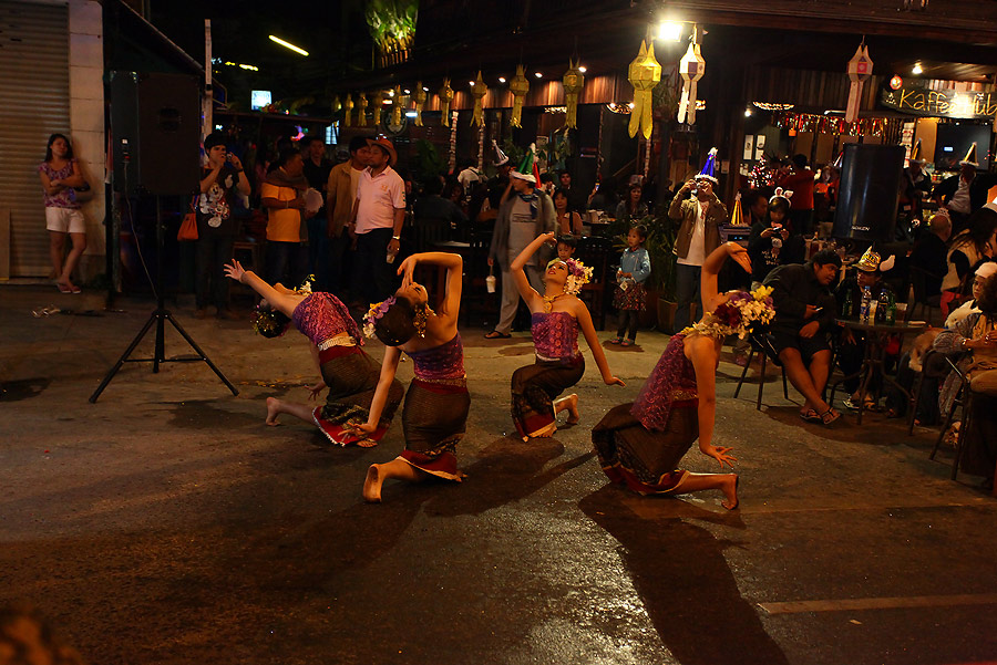ศิลปะสวยงามครับ   :cheer: :cheer: