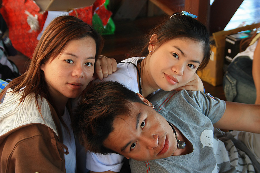 ลากันไป ด้วยภาพนี้แหล่ะจร้า.....


ขอบคุณพี่อัง และ ท่านออกญามหาศรีพิเรน โม่ง เมียเฮี๊ยบ ที่ให้ไป