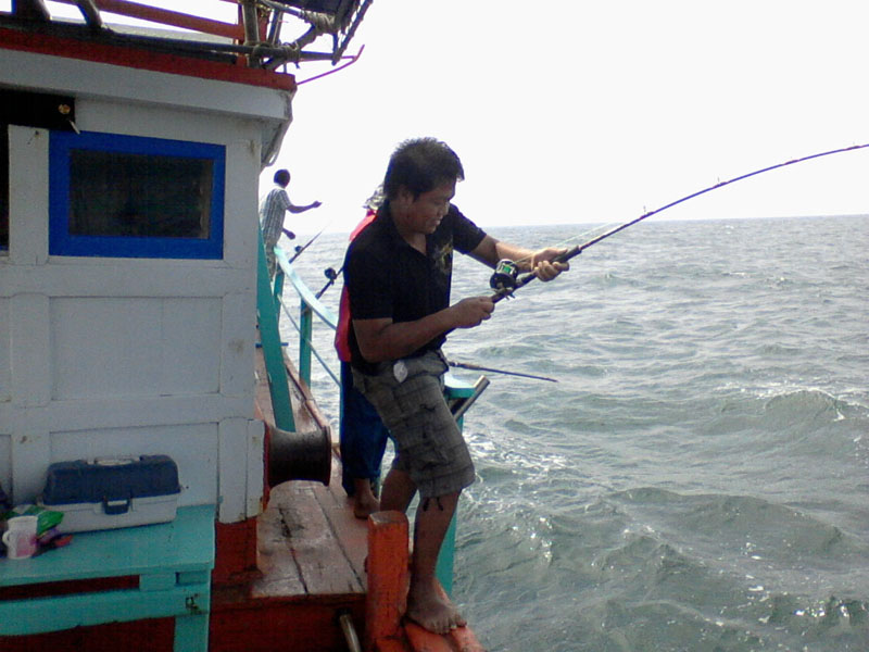 ไม่มีเวลายิมกำลังอัดปลาครับ